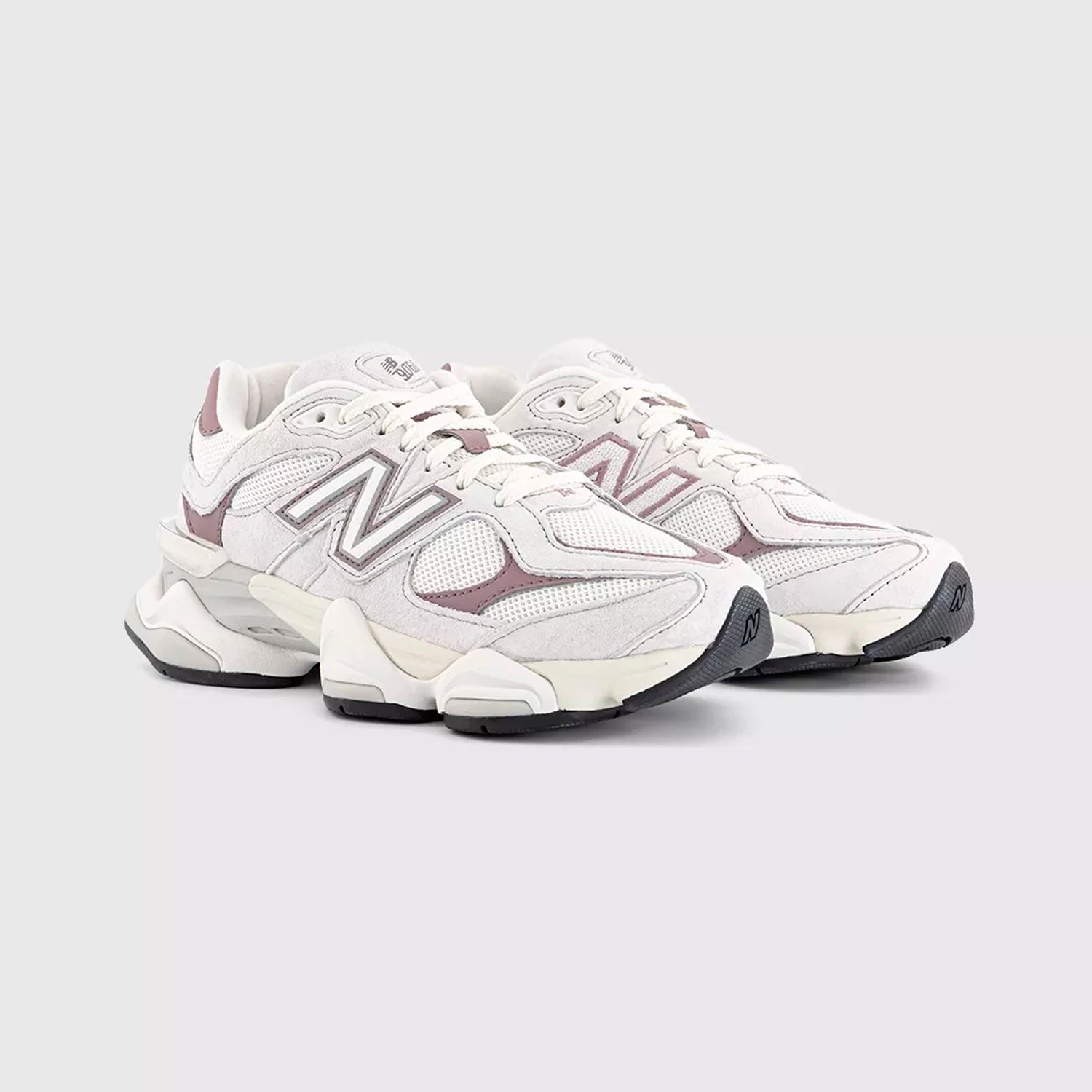 New Balance 9060 – Retro Futuristic Cushion Sneakers (Unisex)